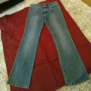 Basic Women's Jeans